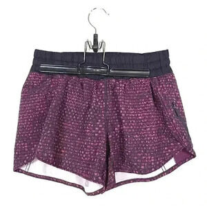 Lululemon Tracker Shorts Black Burgundy 6 Elastic Waist 3.5" Inseam Pocket Lined